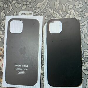 Apple iPhone 15 Plus Silicone Cover - Midnight Black